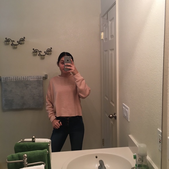 Meet your Posher, Leslie - Picture 1 of 1